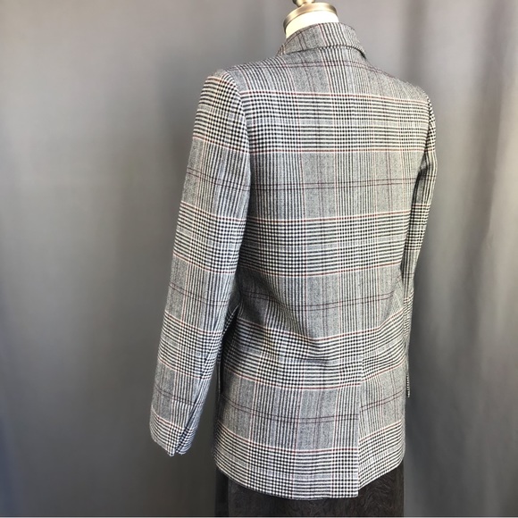 MO & Co Wool Blend blazer with Oversized Pocket - Picture 6 of 9